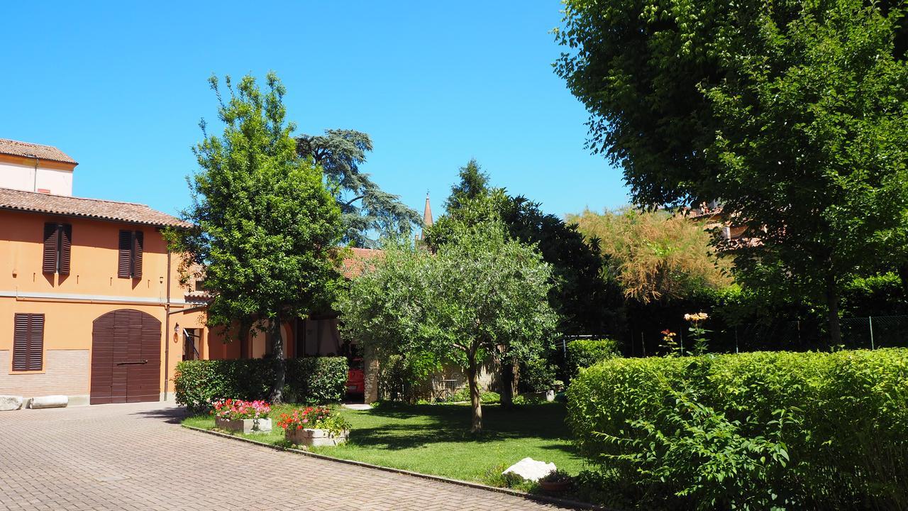 R&B Giardino 34 Bed & Breakfast Forlì Dış mekan fotoğraf